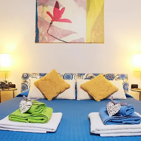 Santa Croce Apartment *
