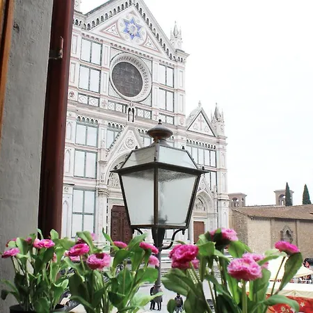 Santa Croce Apartment